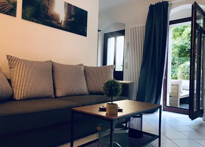 Ferienwohnungen Mit Terrasse In Zwingernaehe - Hilger Rentals